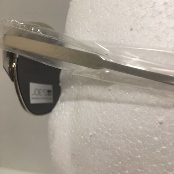 Joe's Jeans Metallic Cat eye Gunmetal Gray Sunglas - Picture 4 of 6